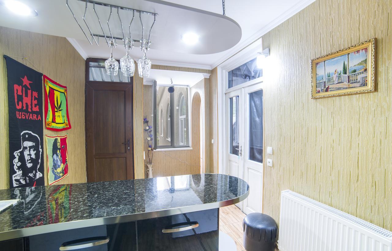 Anastasia Guesthouse Borjomi Ngoại thất bức ảnh