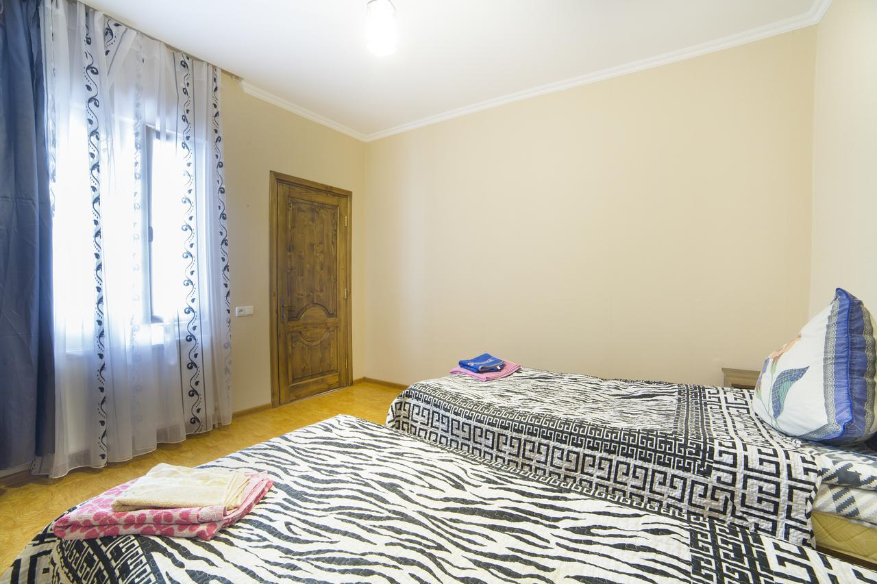 Anastasia Guesthouse Borjomi Ngoại thất bức ảnh